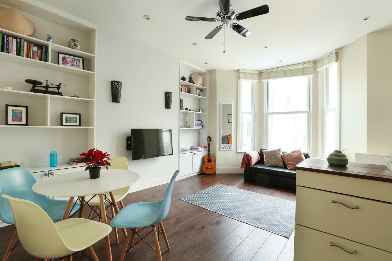 Modern Flat Near Central London
